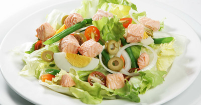 Cách làm món salad cá hồi sockeye tươi ngon