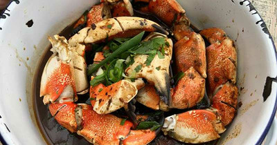 Càng Cua Jonah Sốt Tiêu Đen Singapore