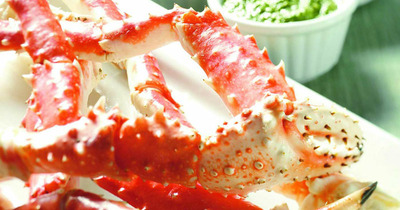 Step-by-Step Guide to Making King Crab Legs with Basil Mint Pesto Sauce